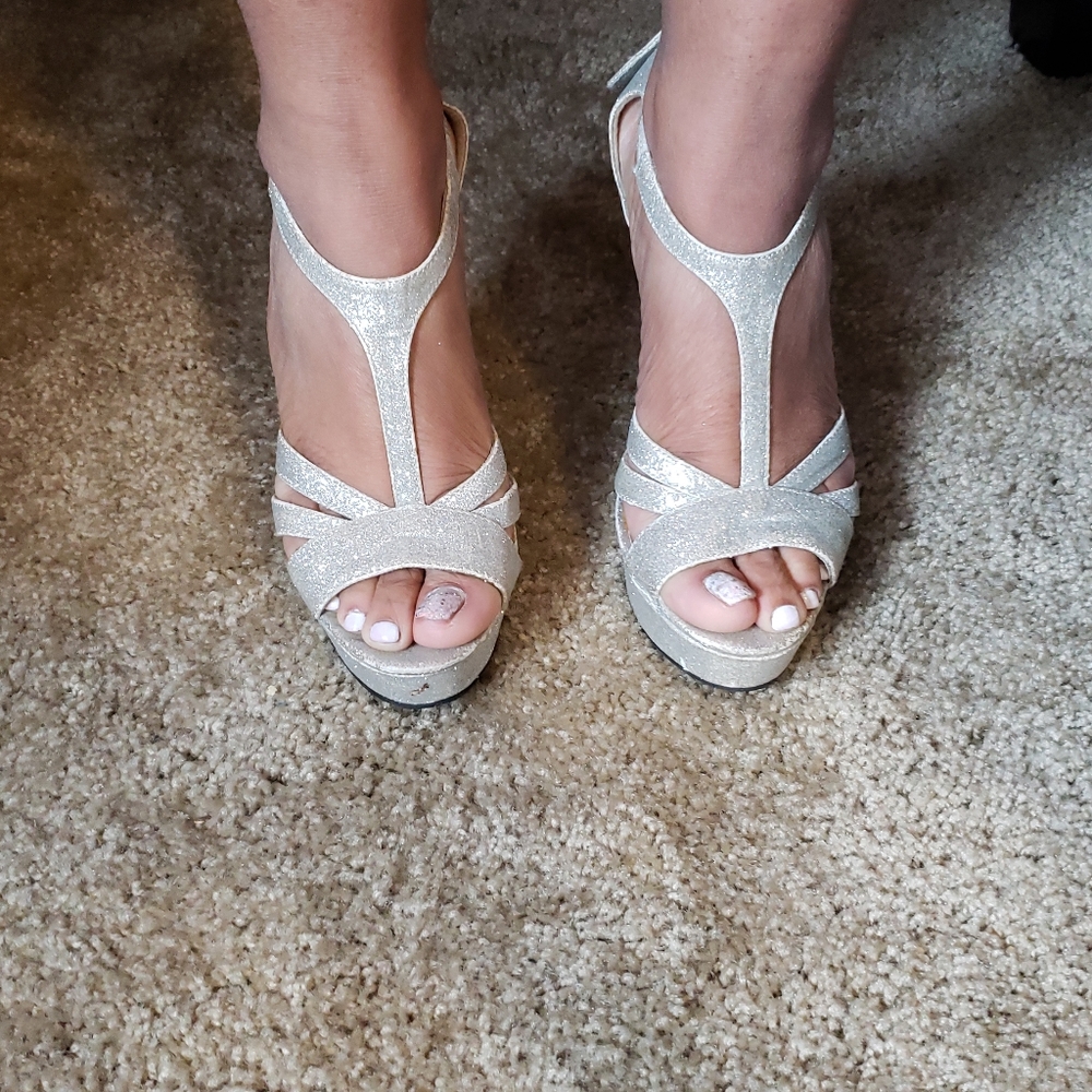 Stilettos - Picture 4 of 4